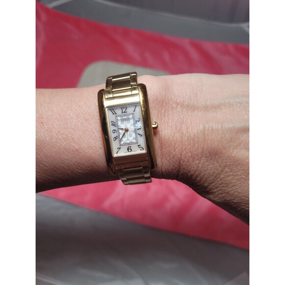 Coach Lexie Watch Signature C Gold Tone - Picture 8 of 9